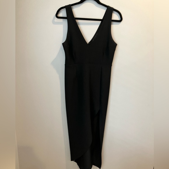 Abercrombie black plunge V-neck with front leg slit opening Medium - Picture 3 of 10